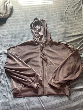 Alo Yoga Plush Zip-Up Hoodie Jacket in Light Brown Small
